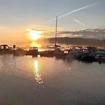 Hausboot Geiselruh * Braunsbedra