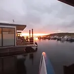 Hausboot Geiselruh Ботель *