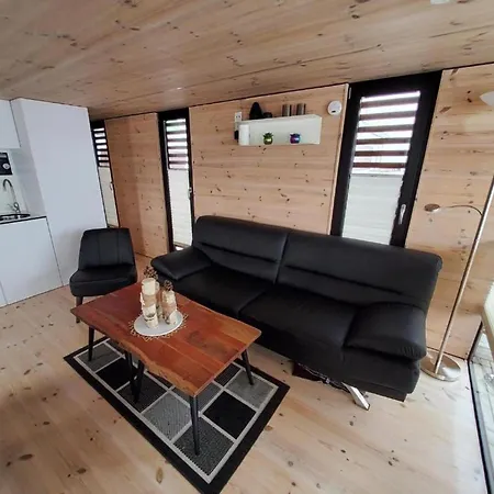 Hausboot Geiselruh Ботель