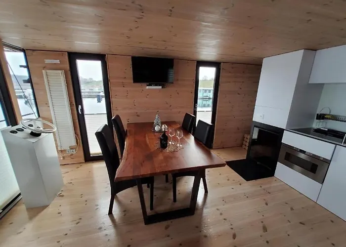 Úszó hotel Hausboot Geiselruh Braunsbedra