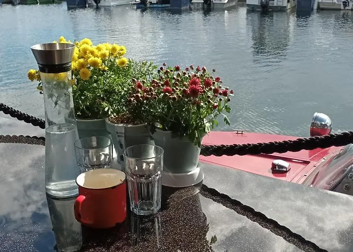 Úszó hotel Hausboot Geiselruh